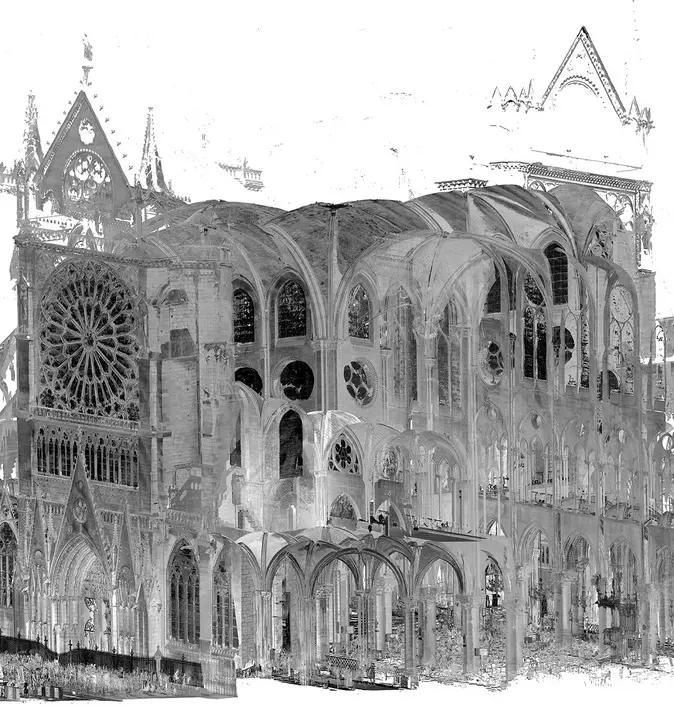 Bamberger Daten wie die Punktwolkenansicht gehen ma?geblich in ein 3D-Modell der Kathedrale von Paris ein.